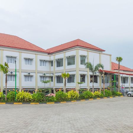Reddoorz Plus Near Jatinangor Town Square 2 Экстерьер фото