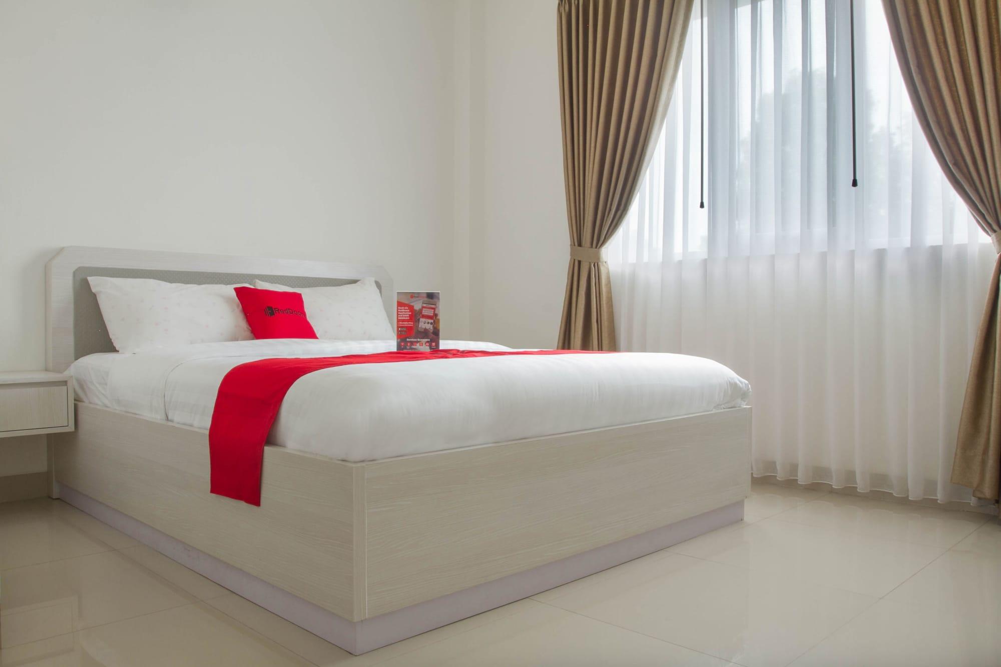 Reddoorz Plus Near Jatinangor Town Square 2 Экстерьер фото