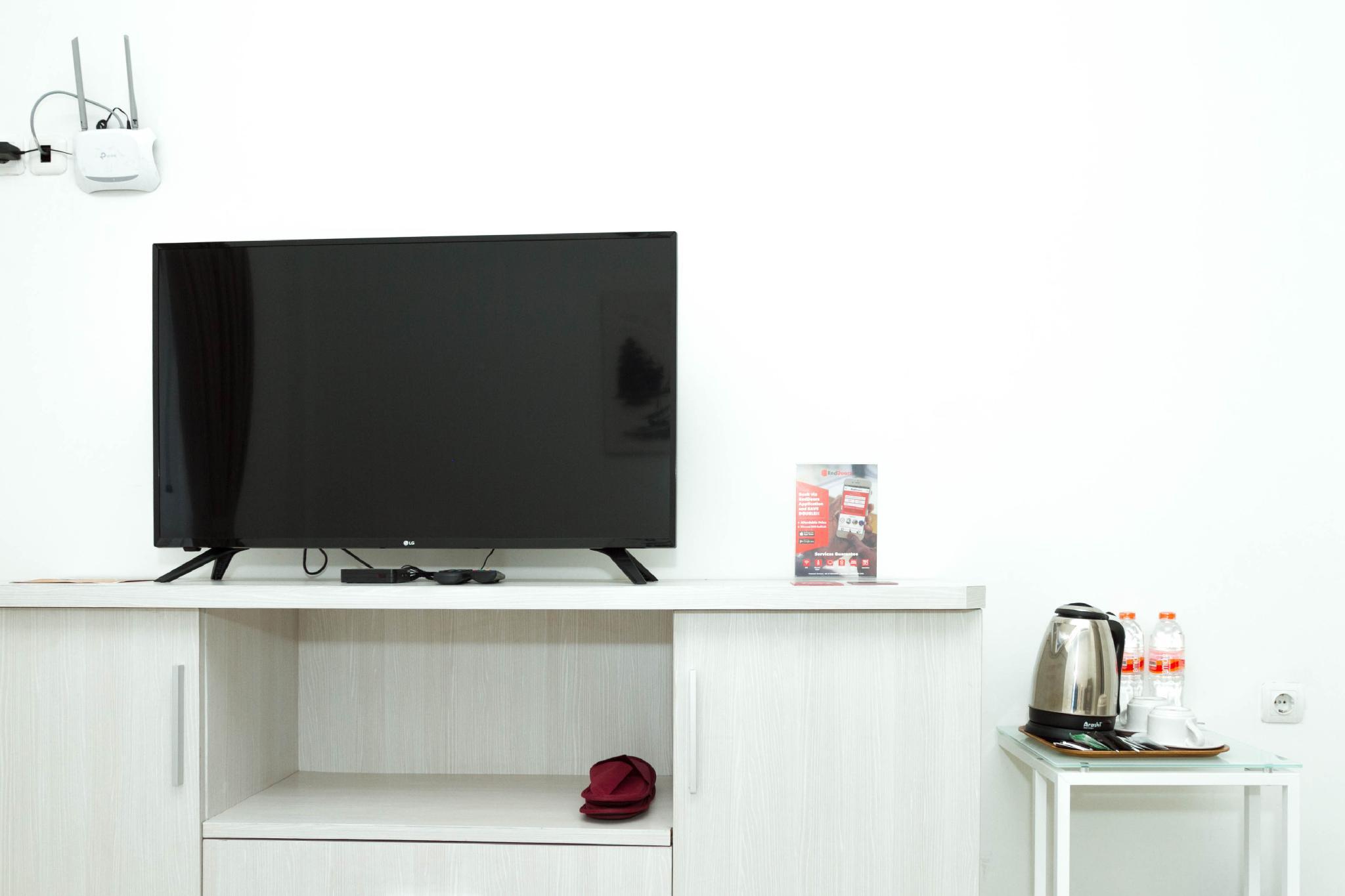 Reddoorz Plus Near Jatinangor Town Square 2 Экстерьер фото