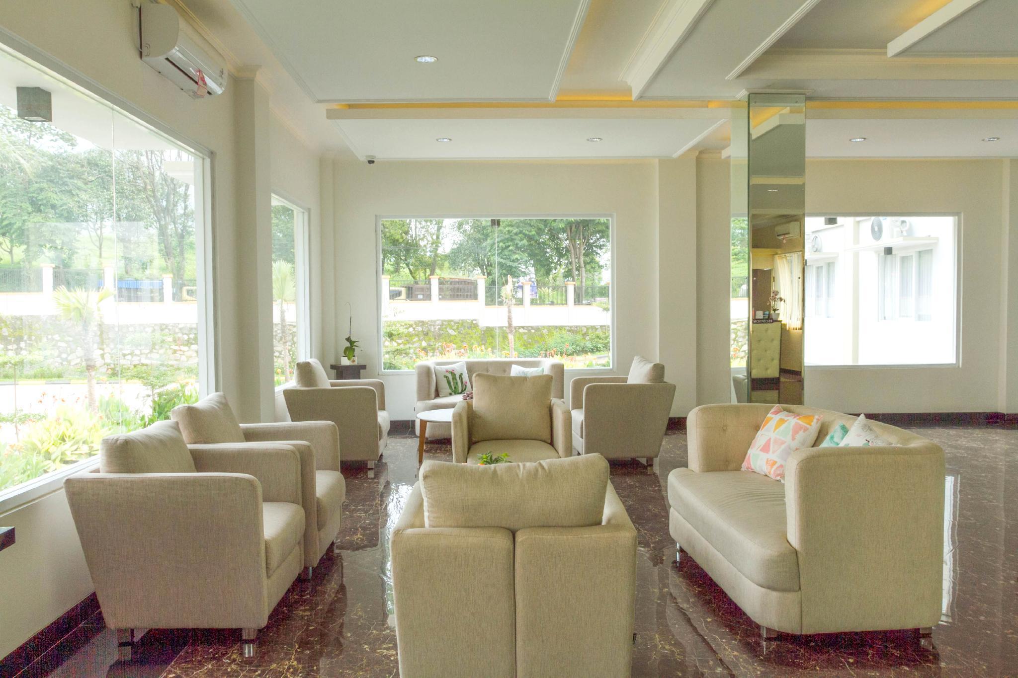 Reddoorz Plus Near Jatinangor Town Square 2 Экстерьер фото