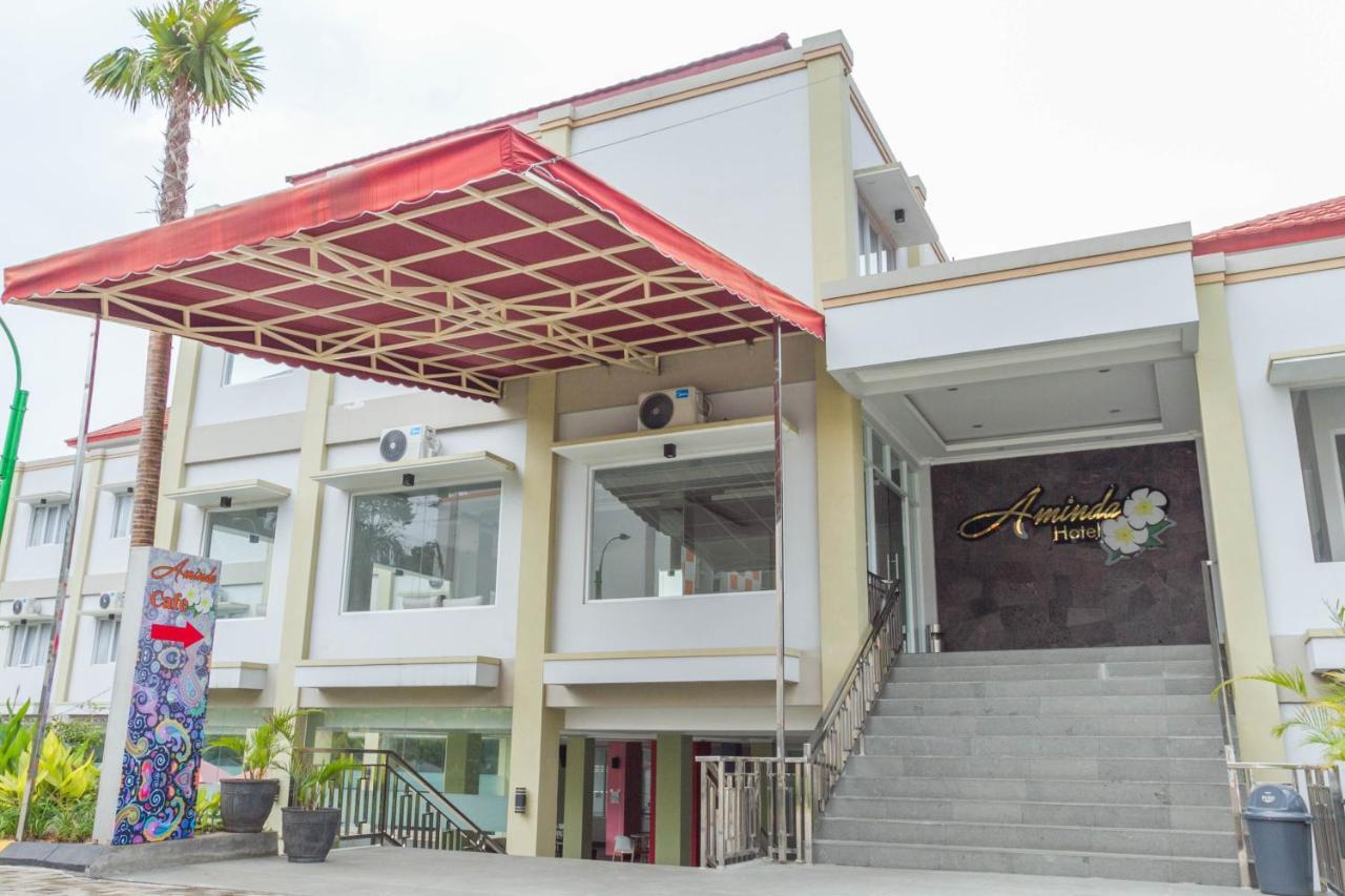 Reddoorz Plus Near Jatinangor Town Square 2 Экстерьер фото